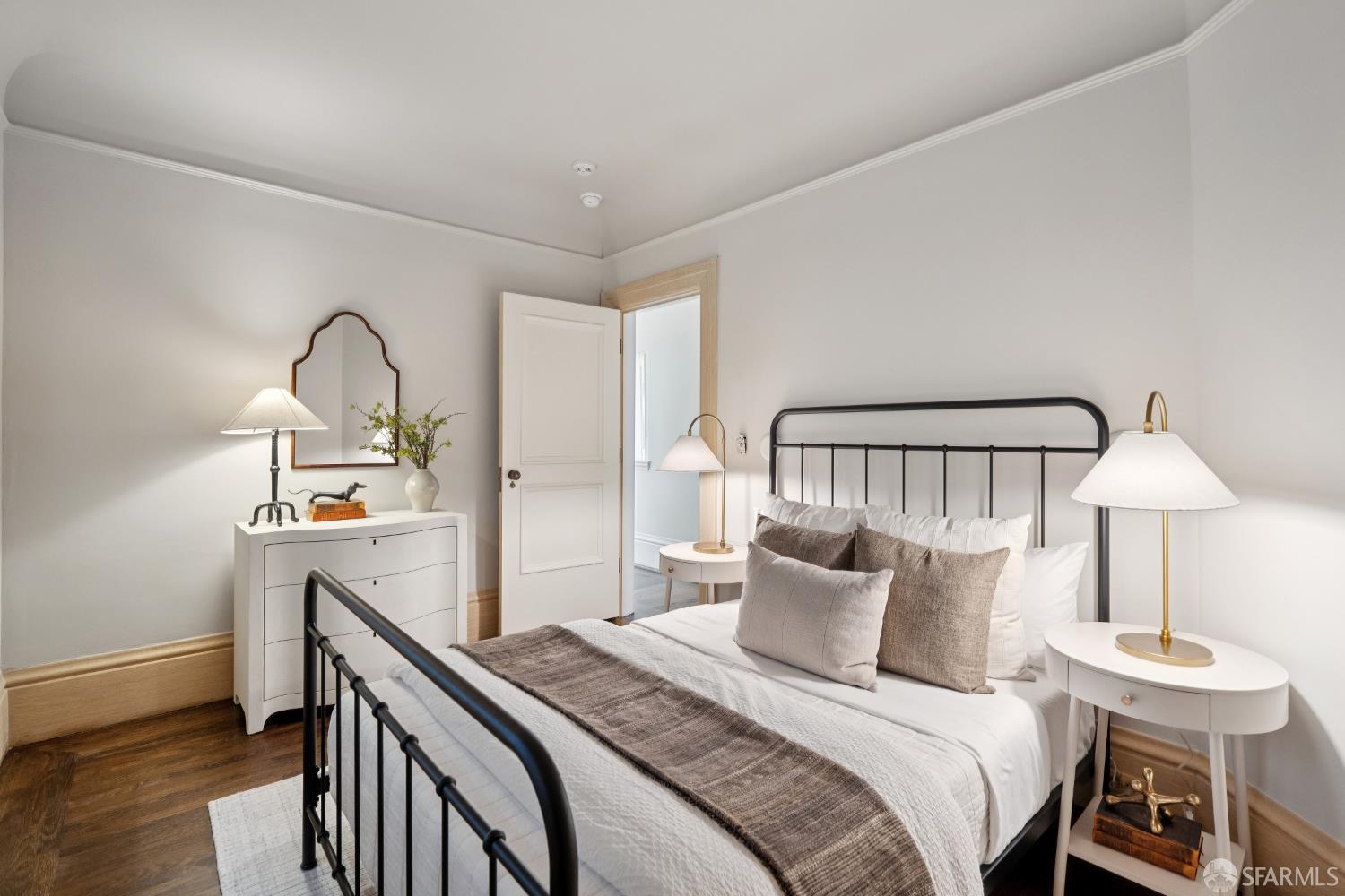 Detail Gallery Image 40 of 78 For 2535 Vallejo St, San Francisco,  CA 94123 - 3 Beds | 3/2 Baths