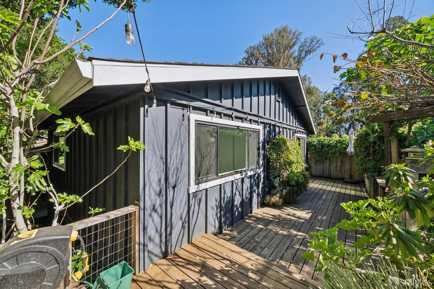 Detail Gallery Image 44 of 54 For 4743 Mountain Blvd, Oakland,  CA 94619 - 4 Beds | 3 Baths