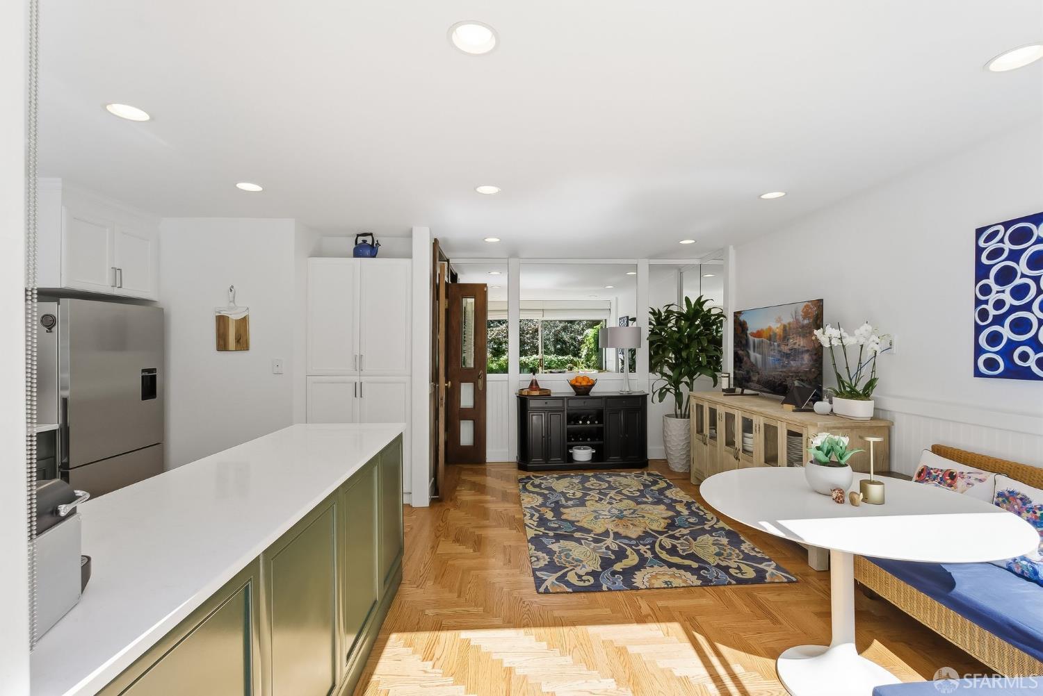 Detail Gallery Image 21 of 47 For 182 Carnelian Way, San Francisco,  CA 94131 - 3 Beds | 2/2 Baths