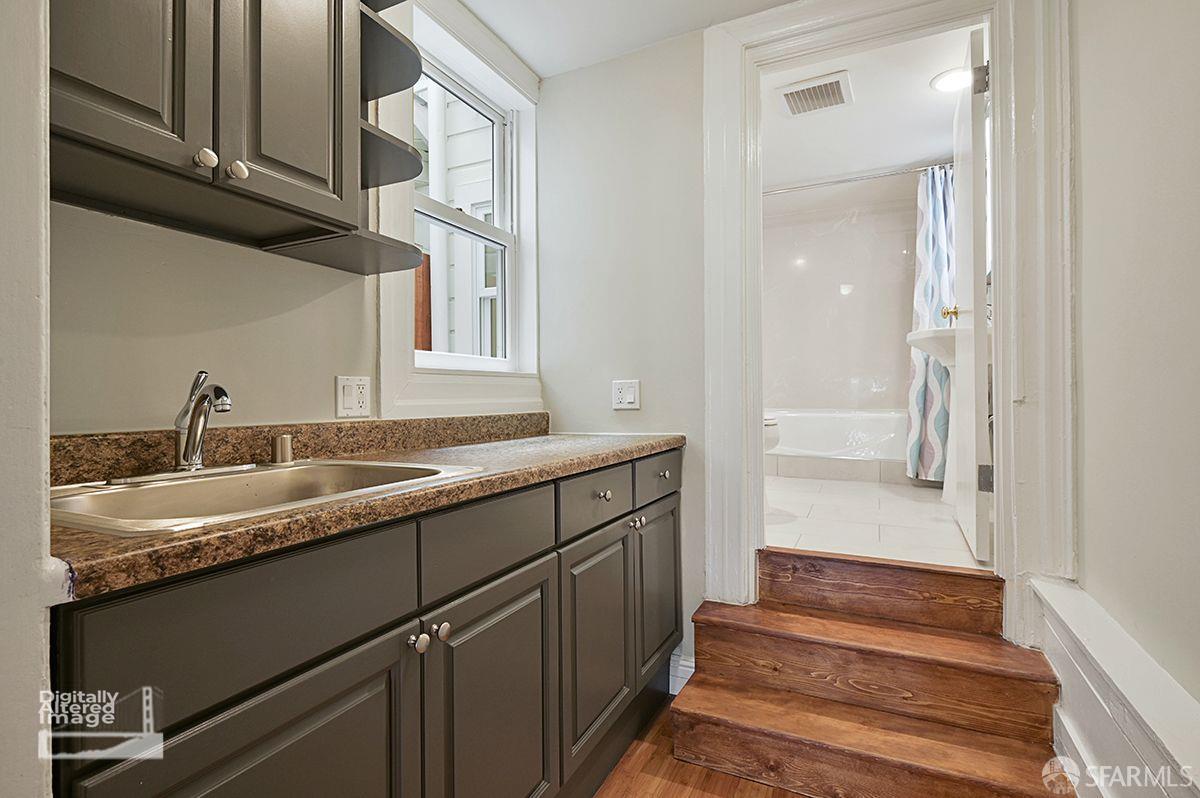 Detail Gallery Image 18 of 34 For 733 Waller St, San Francisco,  CA 94117 - – Beds | – Baths