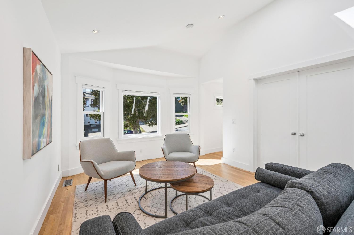 Detail Gallery Image 7 of 45 For 170 Staples Ave, San Francisco,  CA 94112 - 2 Beds | 1 Baths