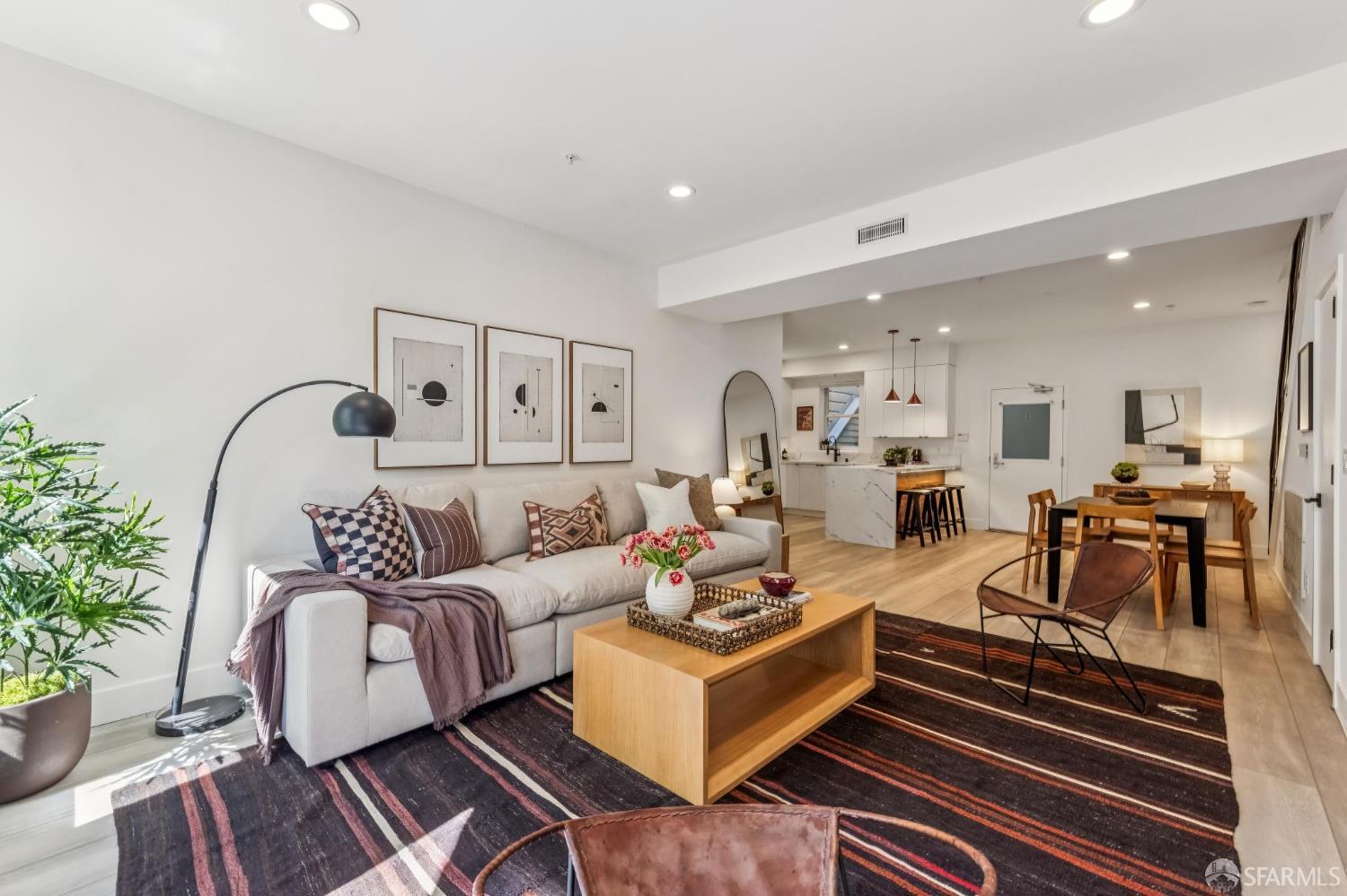 Photo #14: 426100649 Listing: Photo #14