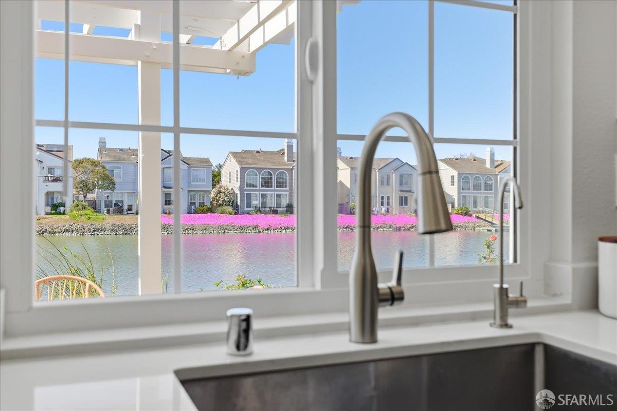 Detail Gallery Image 31 of 79 For 332 Mindanao Dr, Redwood City,  CA 94065 - 3 Beds | 2/1 Baths