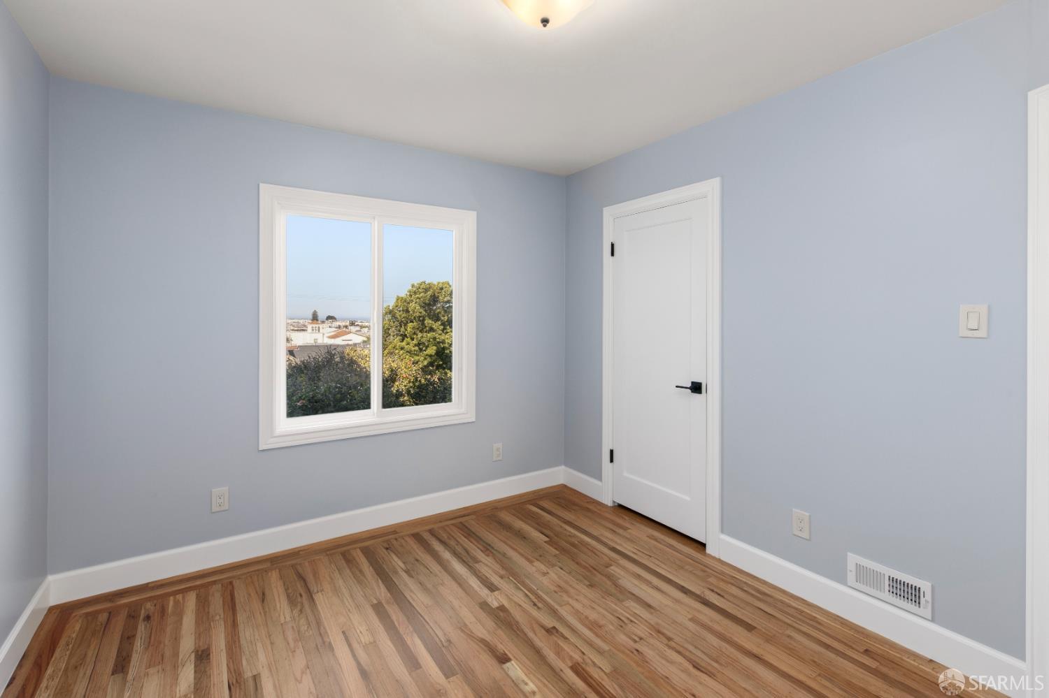 Detail Gallery Image 27 of 42 For 1627 20th Ave, San Francisco,  CA 94122 - – Beds | – Baths