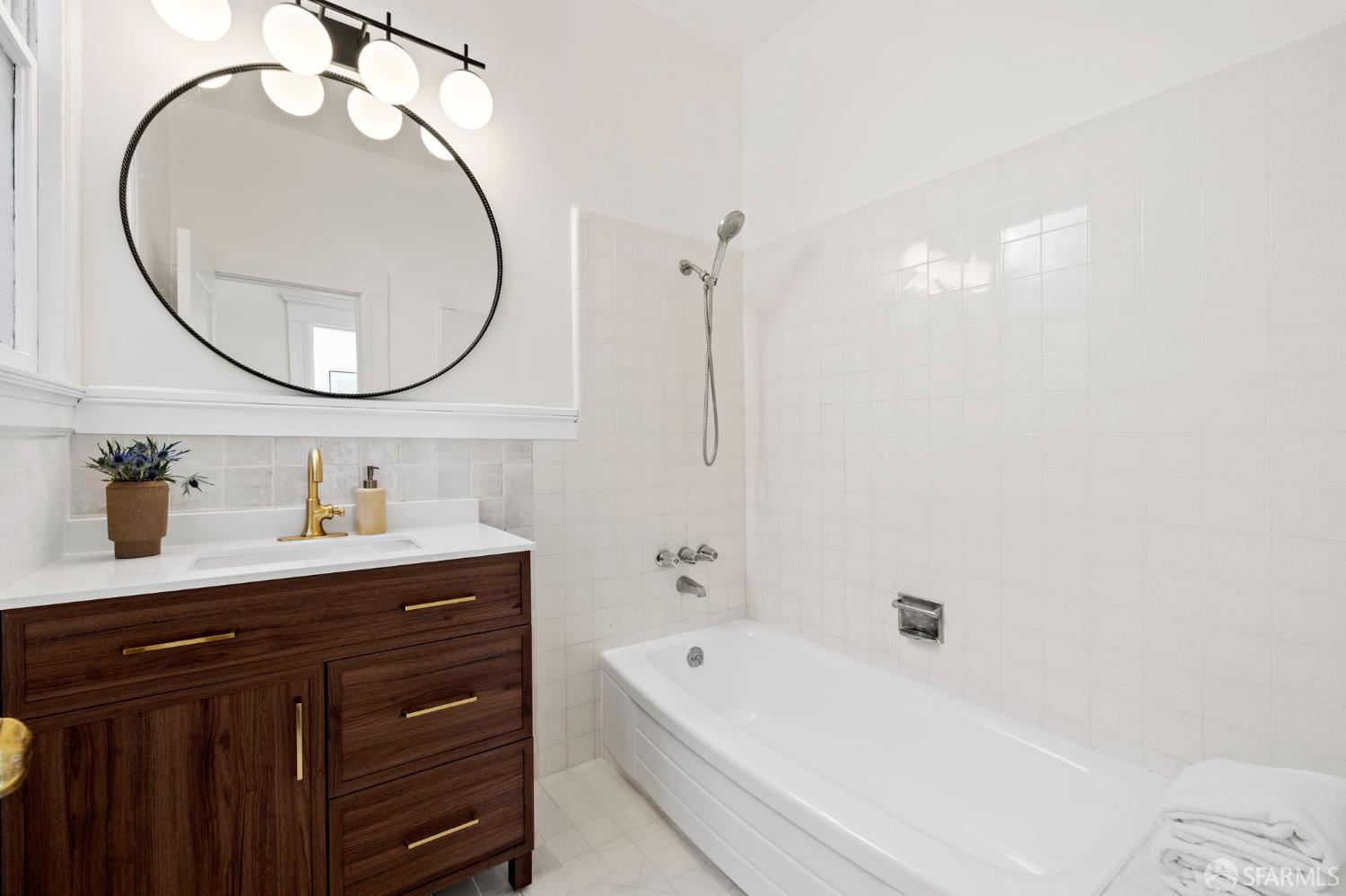 Photo #27: 426112839 Listing: Photo #27