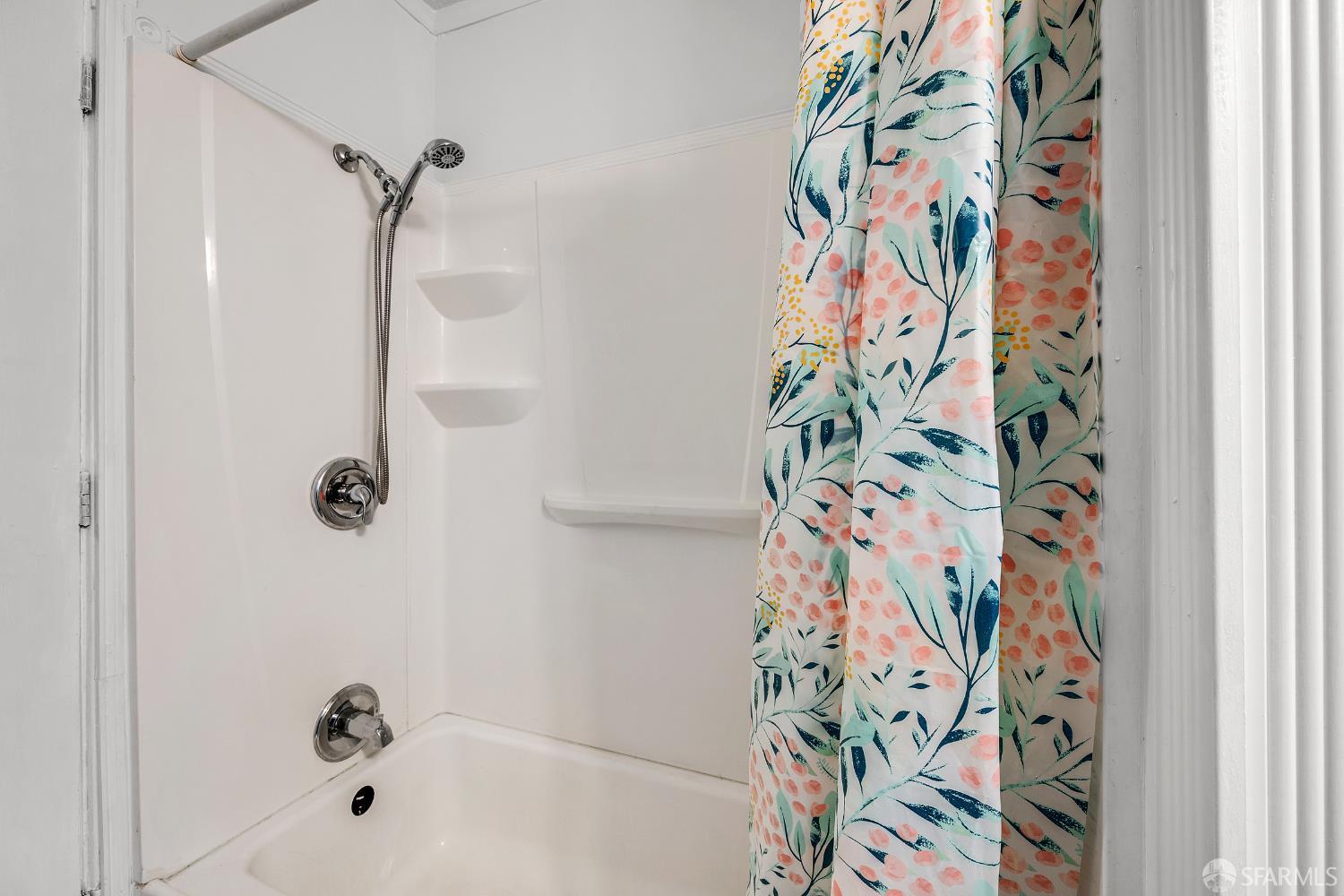 Detail Gallery Image 26 of 29 For 3422 Kansas St, Oakland,  CA 94602 - 3 Beds | 1 Baths