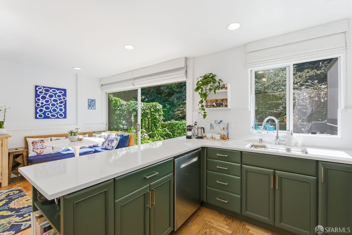 Detail Gallery Image 17 of 47 For 182 Carnelian Way, San Francisco,  CA 94131 - 3 Beds | 2/2 Baths