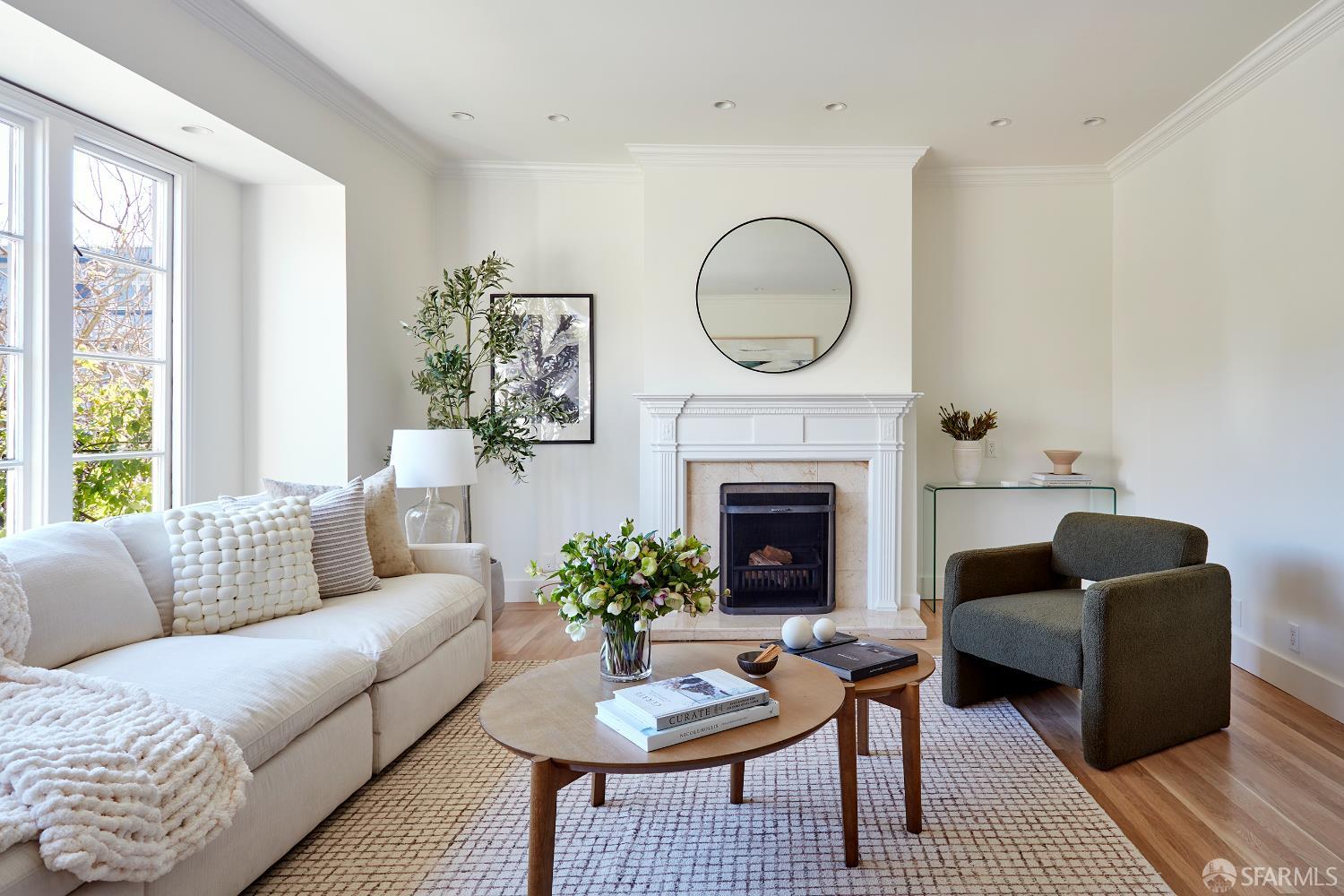 Photo #2: 426113616 Listing: Photo #2