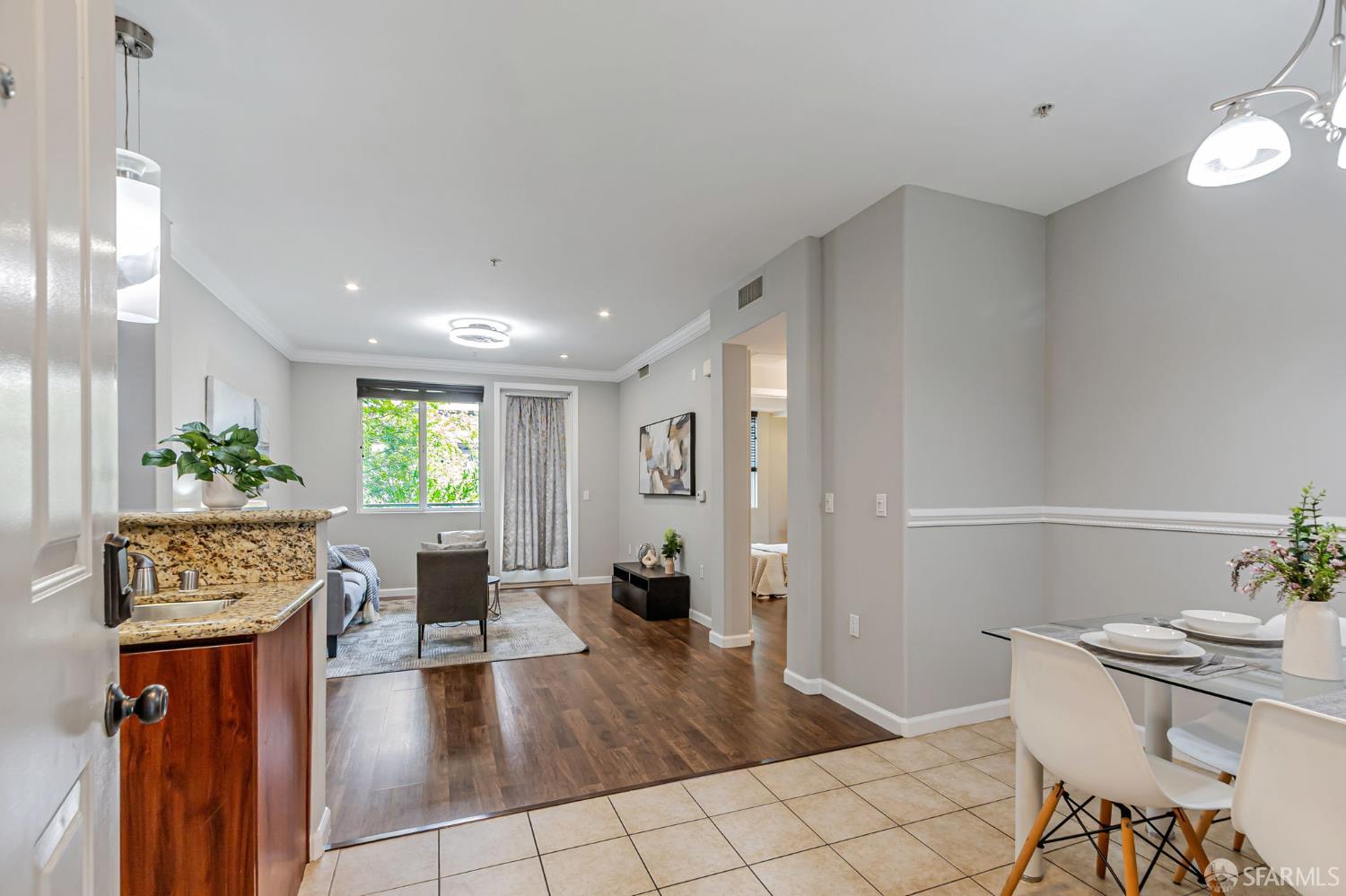 Detail Gallery Image 6 of 43 For 1101 S Main St #216,  Milpitas,  CA 95035 - 2 Beds | 2 Baths