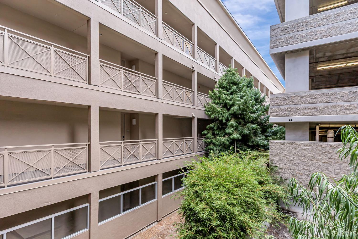Detail Gallery Image 4 of 43 For 1101 S Main St #216,  Milpitas,  CA 95035 - 2 Beds | 2 Baths