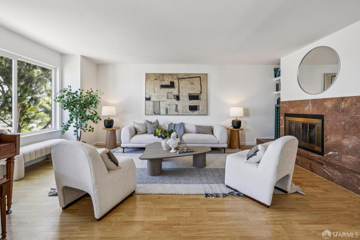 Detail Gallery Image 4 of 82 For 532 Franconia St, San Francisco,  CA 94110 - 5 Beds | 4 Baths