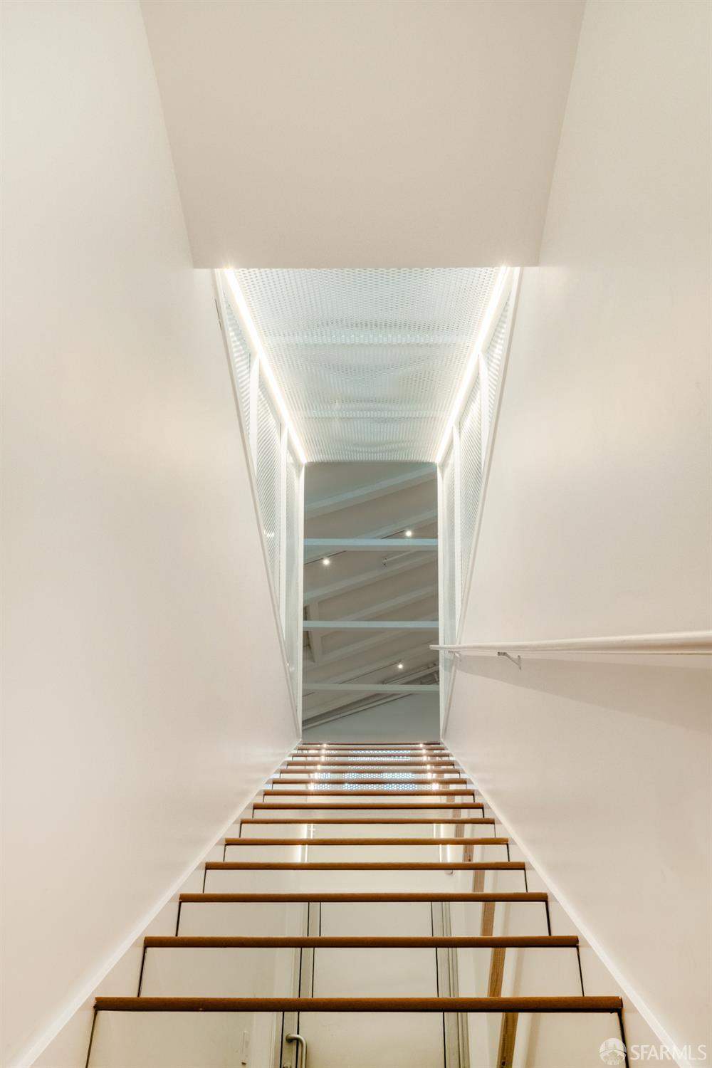 Detail Gallery Image 9 of 17 For 2146 3rd St, San Francisco,  CA 94107 - – Beds | – Baths