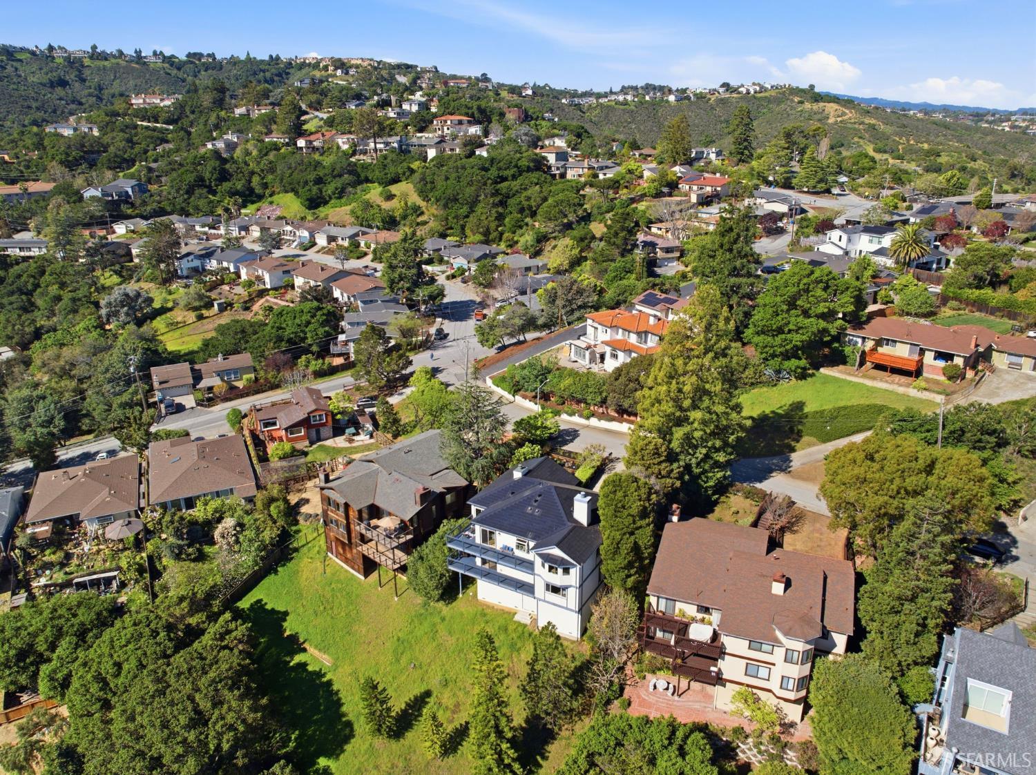 Detail Gallery Image 50 of 58 For 179 Bay View Dr, San Carlos,  CA 94070 - 3 Beds | 2/1 Baths