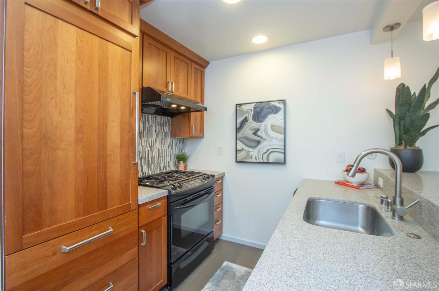 Photo #6: 426112924 Listing: Photo #6