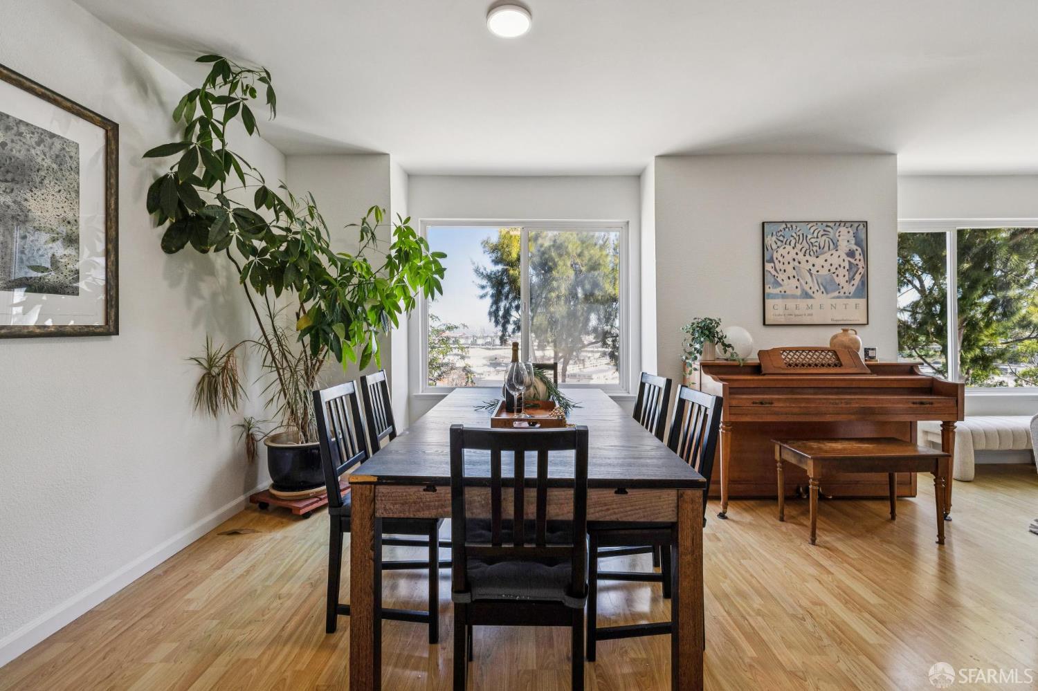 Detail Gallery Image 10 of 82 For 532 Franconia St, San Francisco,  CA 94110 - 5 Beds | 4 Baths