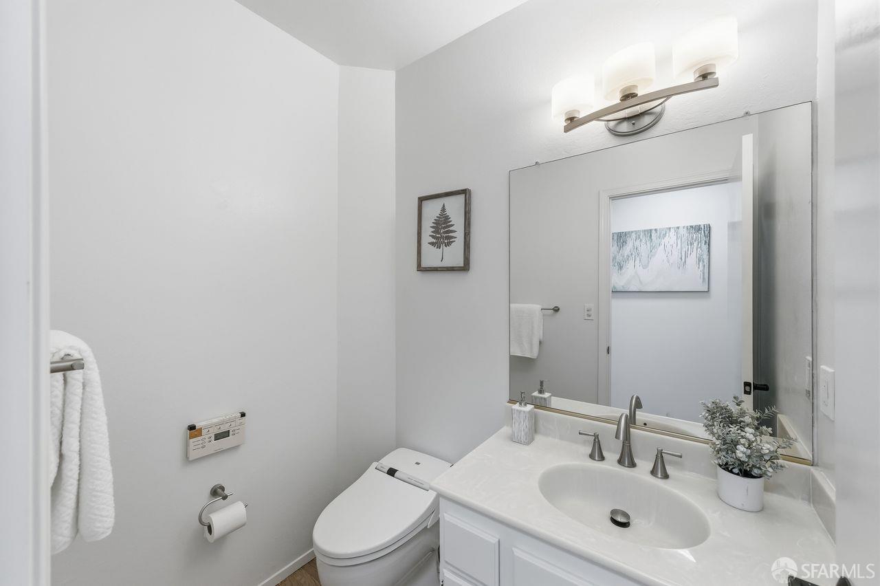 Detail Gallery Image 36 of 58 For 179 Bay View Dr, San Carlos,  CA 94070 - 3 Beds | 2/1 Baths
