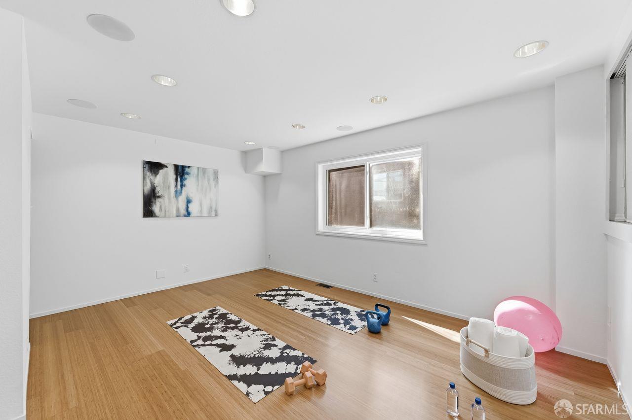 Detail Gallery Image 38 of 58 For 179 Bay View Dr, San Carlos,  CA 94070 - 3 Beds | 2/1 Baths