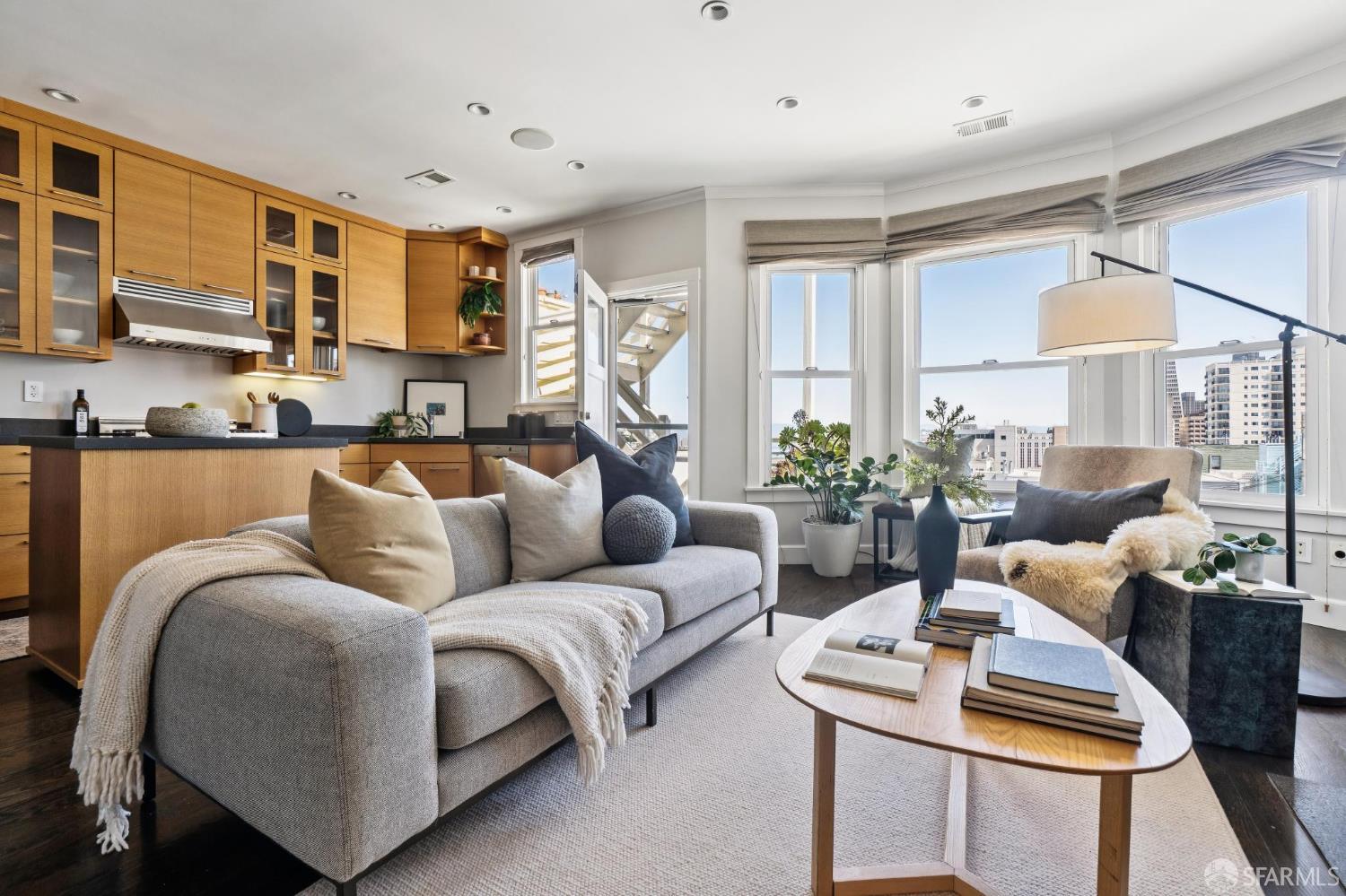 Photo #3: 426113354 Listing: Photo #3