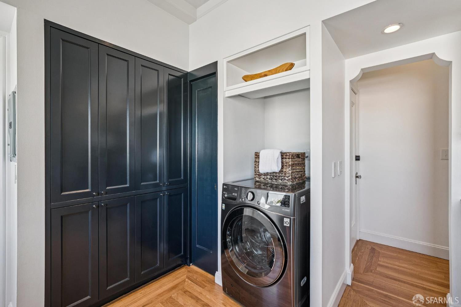 Detail Gallery Image 35 of 51 For 2165 Beach St #5,  San Francisco,  CA 94123 - 2 Beds | 2 Baths