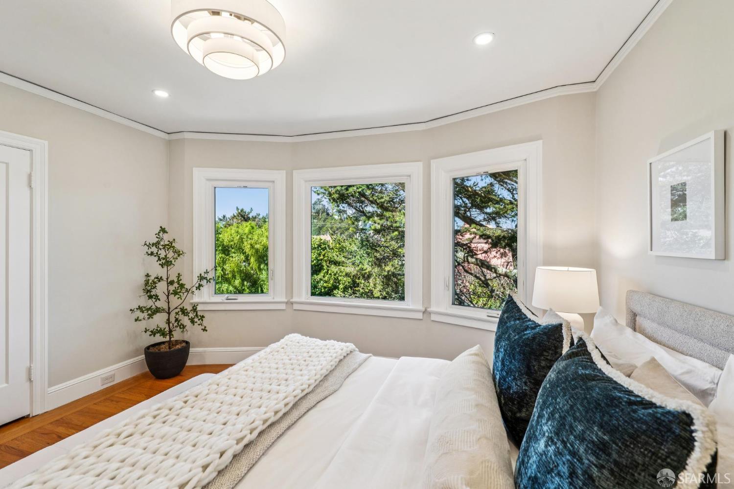 Detail Gallery Image 24 of 56 For 100 Chaves Ave, San Francisco,  CA 94127 - 2 Beds | 2 Baths