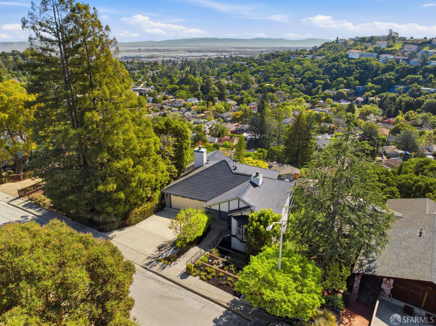 Detail Gallery Image 54 of 58 For 179 Bay View Dr, San Carlos,  CA 94070 - 3 Beds | 2/1 Baths