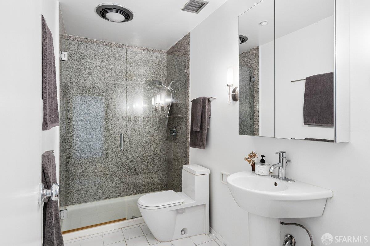 Photo #14: 426112279 Listing: Photo #14