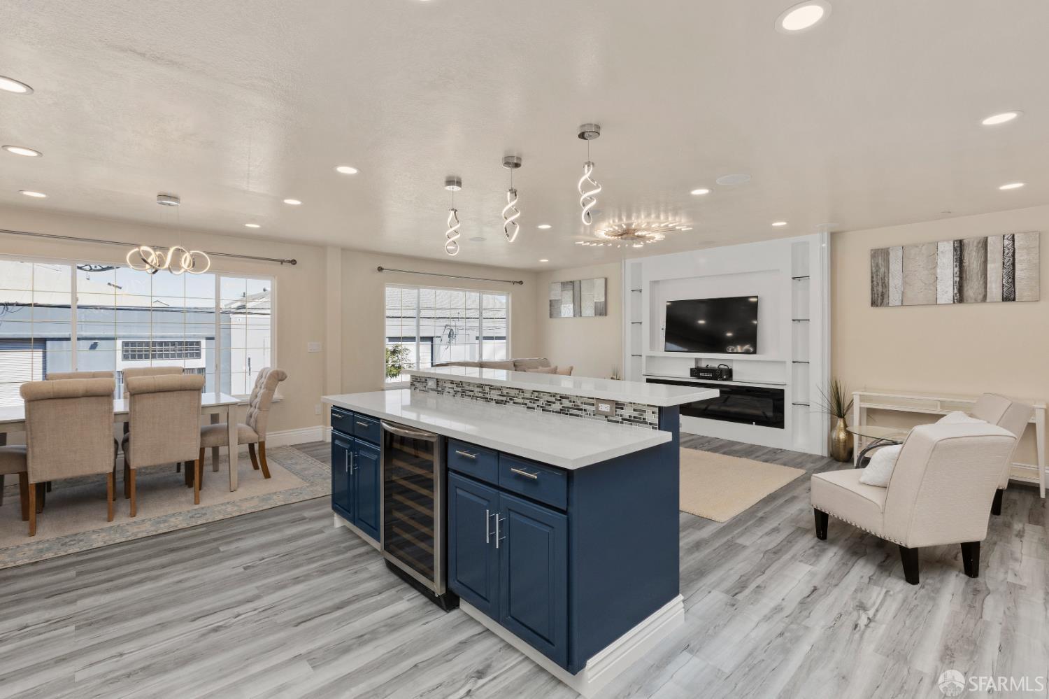 Detail Gallery Image 10 of 97 For 1247 Fitzgerald Ave, San Francisco,  CA 94124 - 4 Beds | 3 Baths