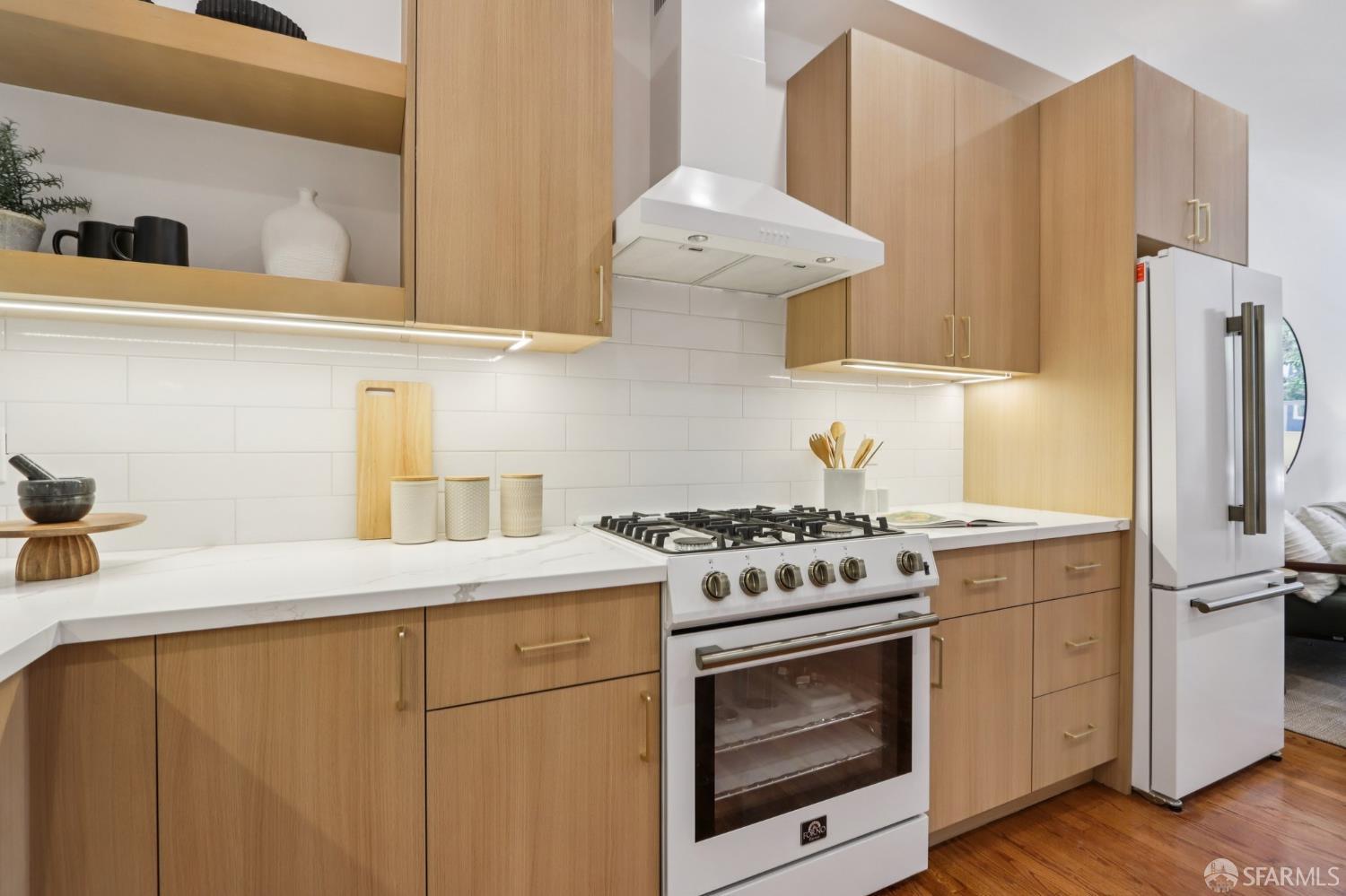 Photo #3: 426113739 Listing: Photo #3