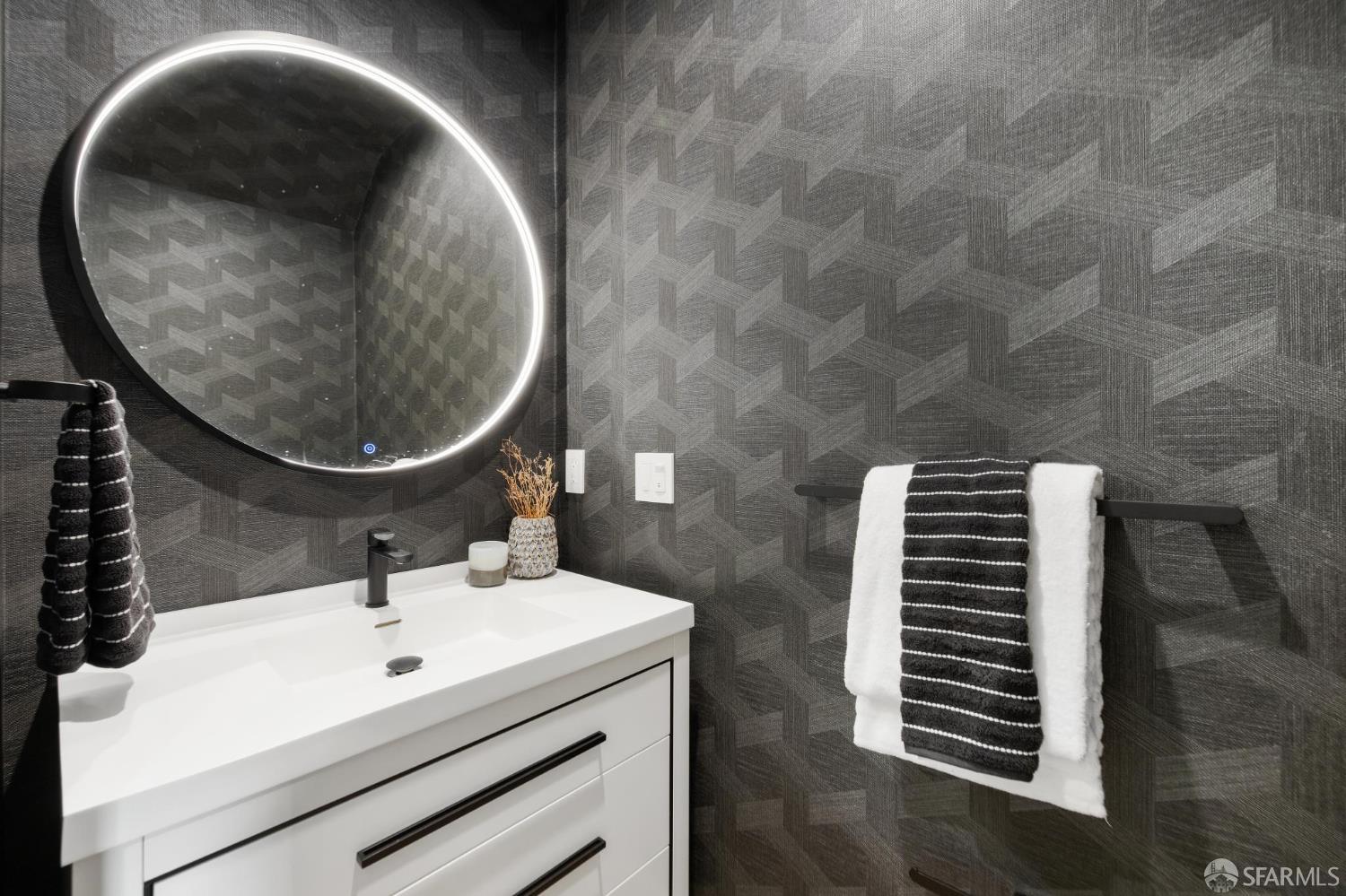 Photo #22: 426113444 Listing: Photo #22