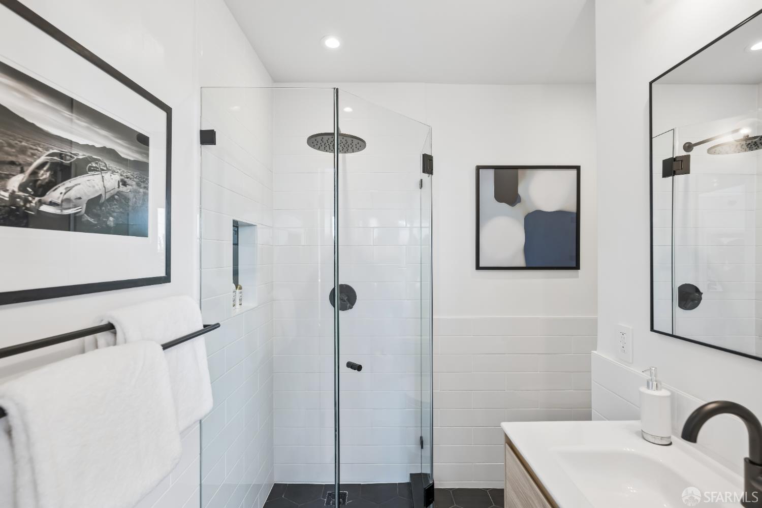 Photo #13: 426112483 Listing: Photo #13