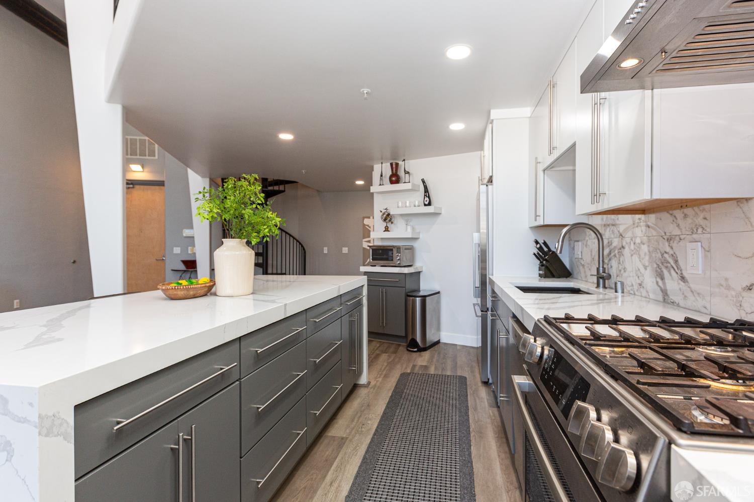 Photo #28: 426110365 Listing: Photo #28