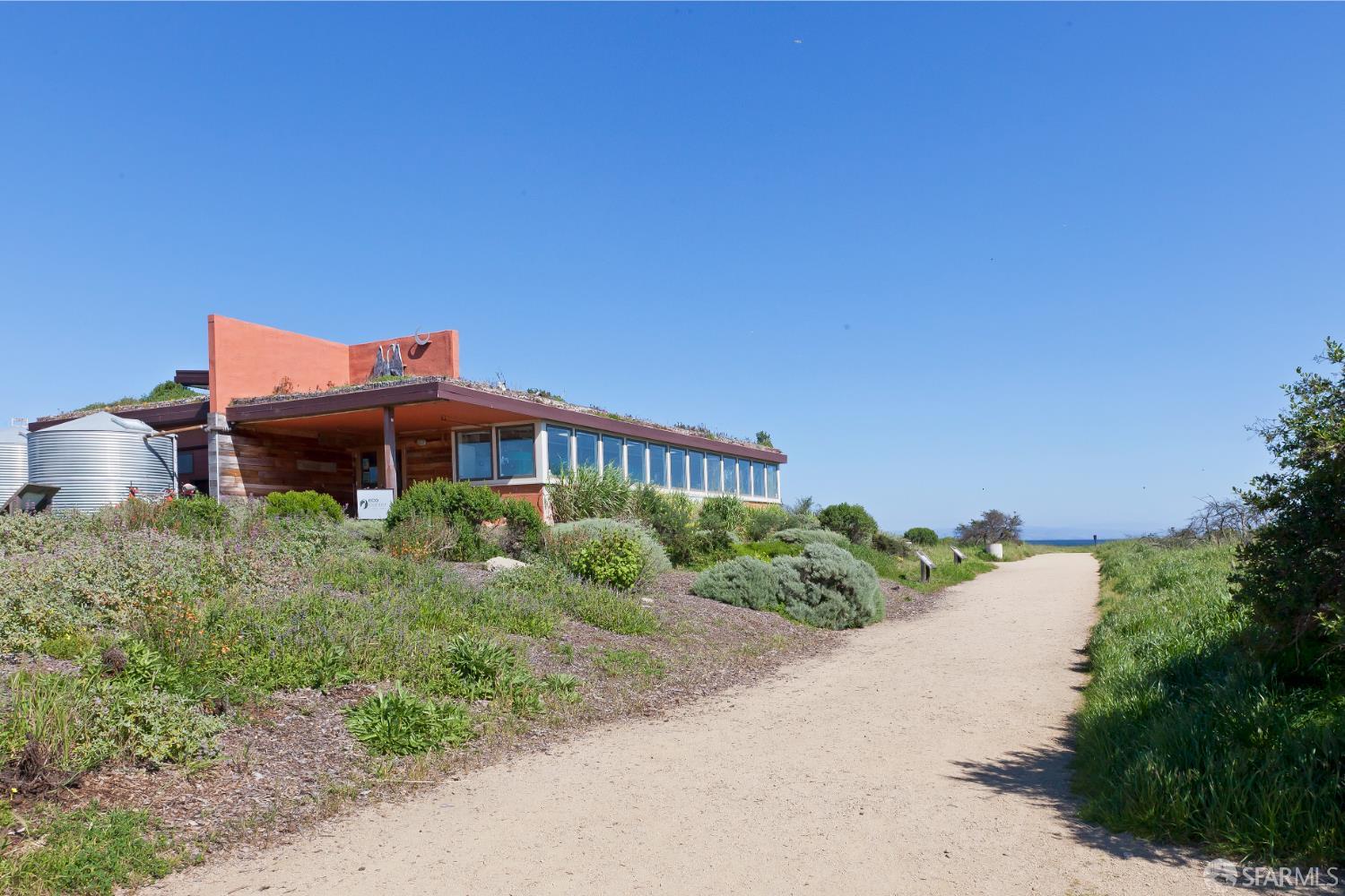 Detail Gallery Image 85 of 97 For 1247 Fitzgerald Ave, San Francisco,  CA 94124 - 4 Beds | 3 Baths