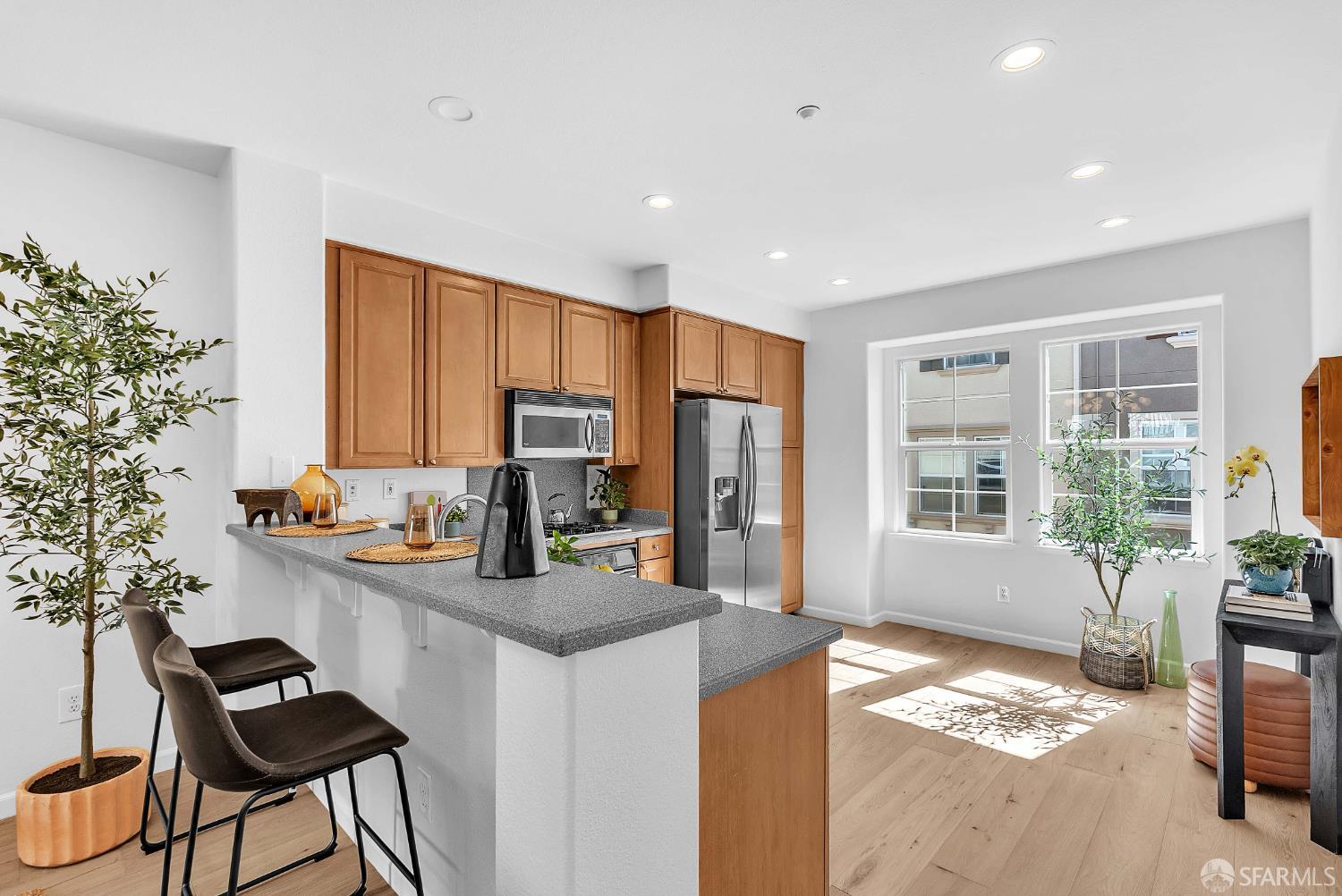 Detail Gallery Image 6 of 30 For 323 Casselino Dr, San Jose,  CA 95136 - 2 Beds | 2 Baths