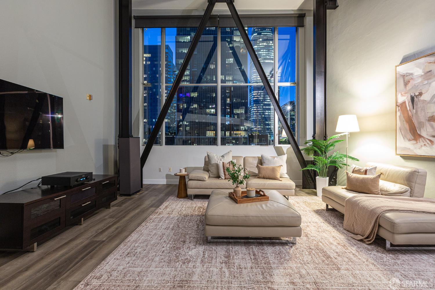 Photo #3: 426110365 Listing: Photo #3