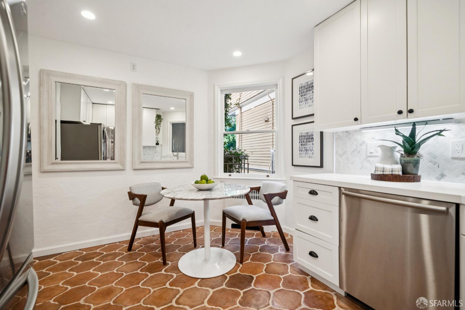 Photo #10: 426113304 Listing: Photo #10