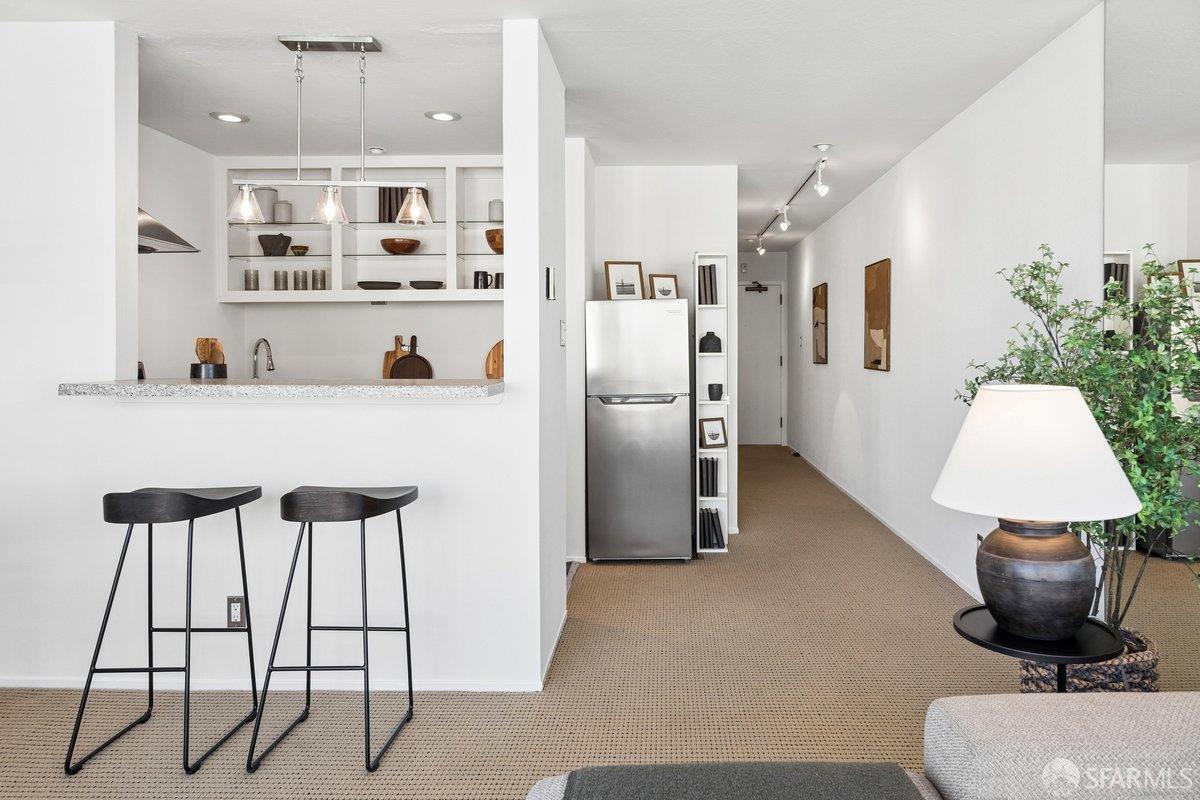 Photo #8: 426112279 Listing: Photo #8