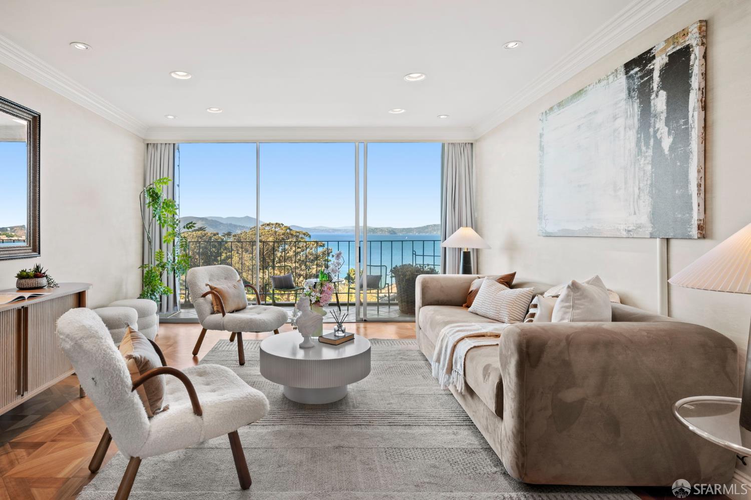 Photo #4: 426112495 Listing: Photo #4