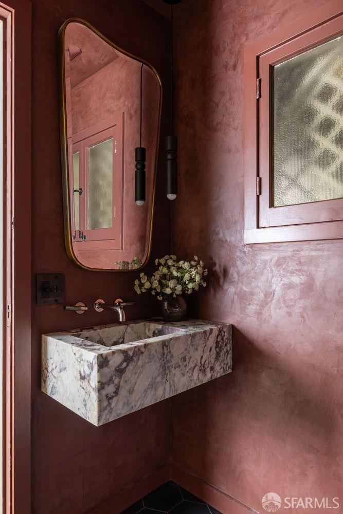 Detail Gallery Image 32 of 85 For 2196 Jackson St, San Francisco,  CA 94115 - 5 Beds | 4/1 Baths