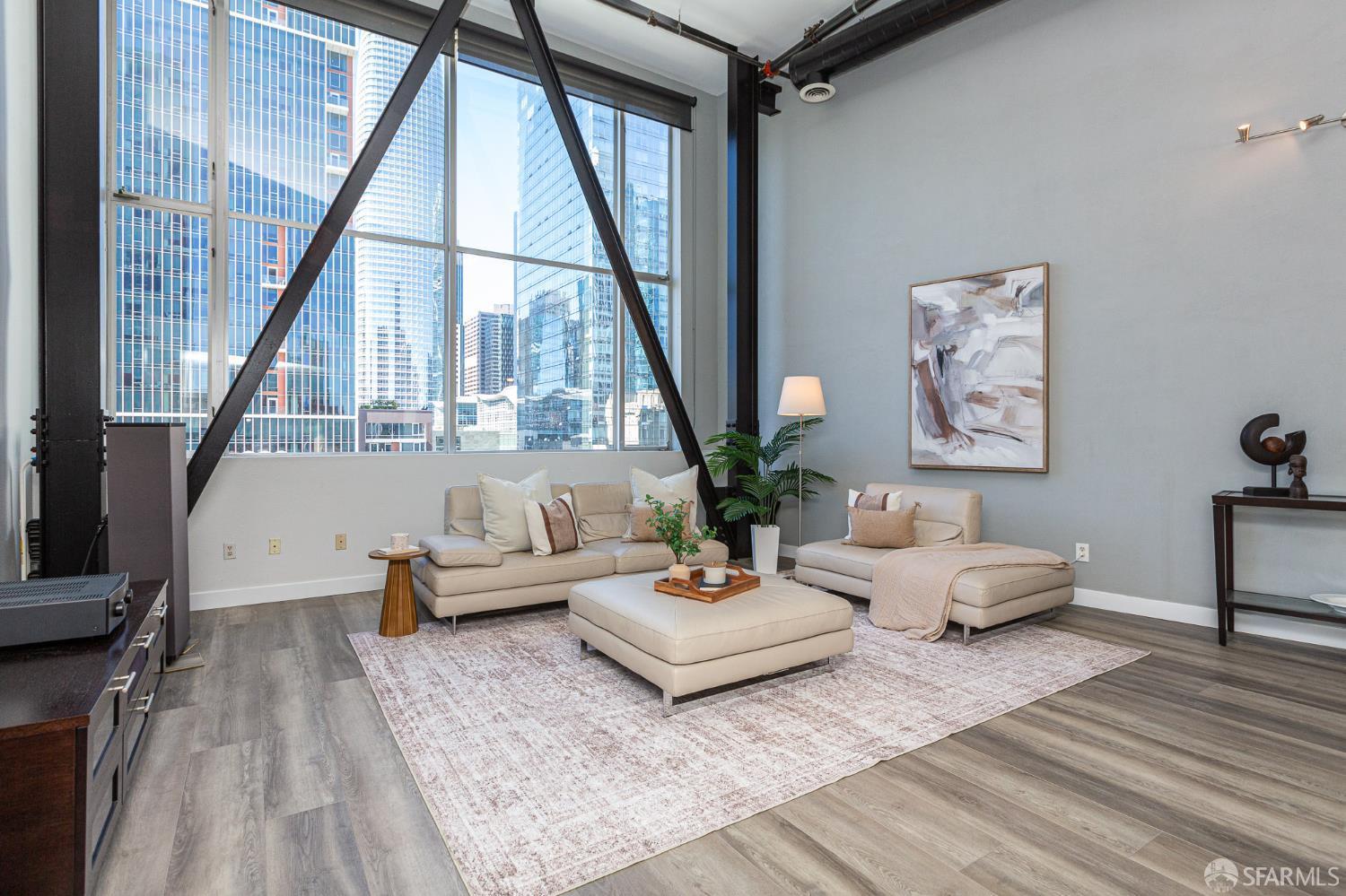 Photo #4: 426110365 Listing: Photo #4