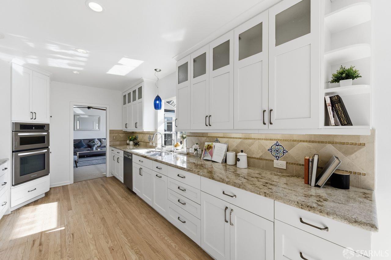 Detail Gallery Image 17 of 58 For 179 Bay View Dr, San Carlos,  CA 94070 - 3 Beds | 2/1 Baths