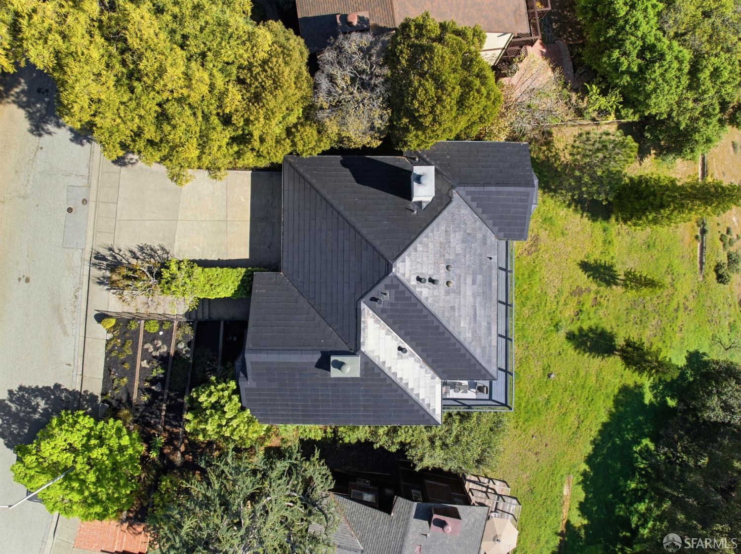 Detail Gallery Image 55 of 58 For 179 Bay View Dr, San Carlos,  CA 94070 - 3 Beds | 2/1 Baths