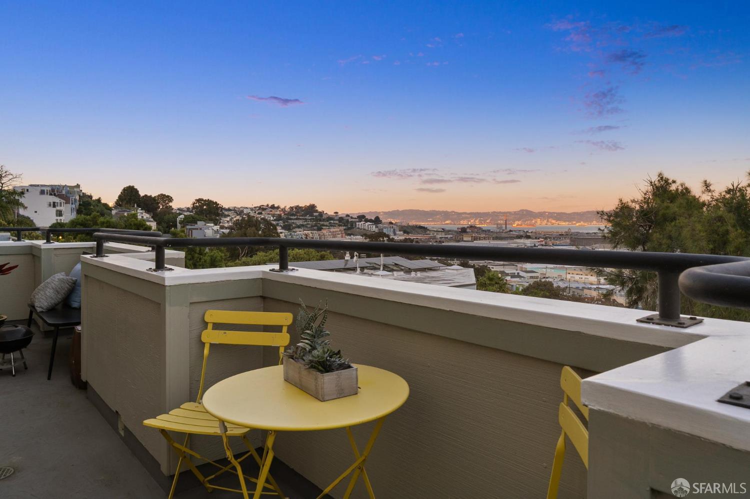 Detail Gallery Image 69 of 82 For 532 Franconia St, San Francisco,  CA 94110 - 5 Beds | 4 Baths