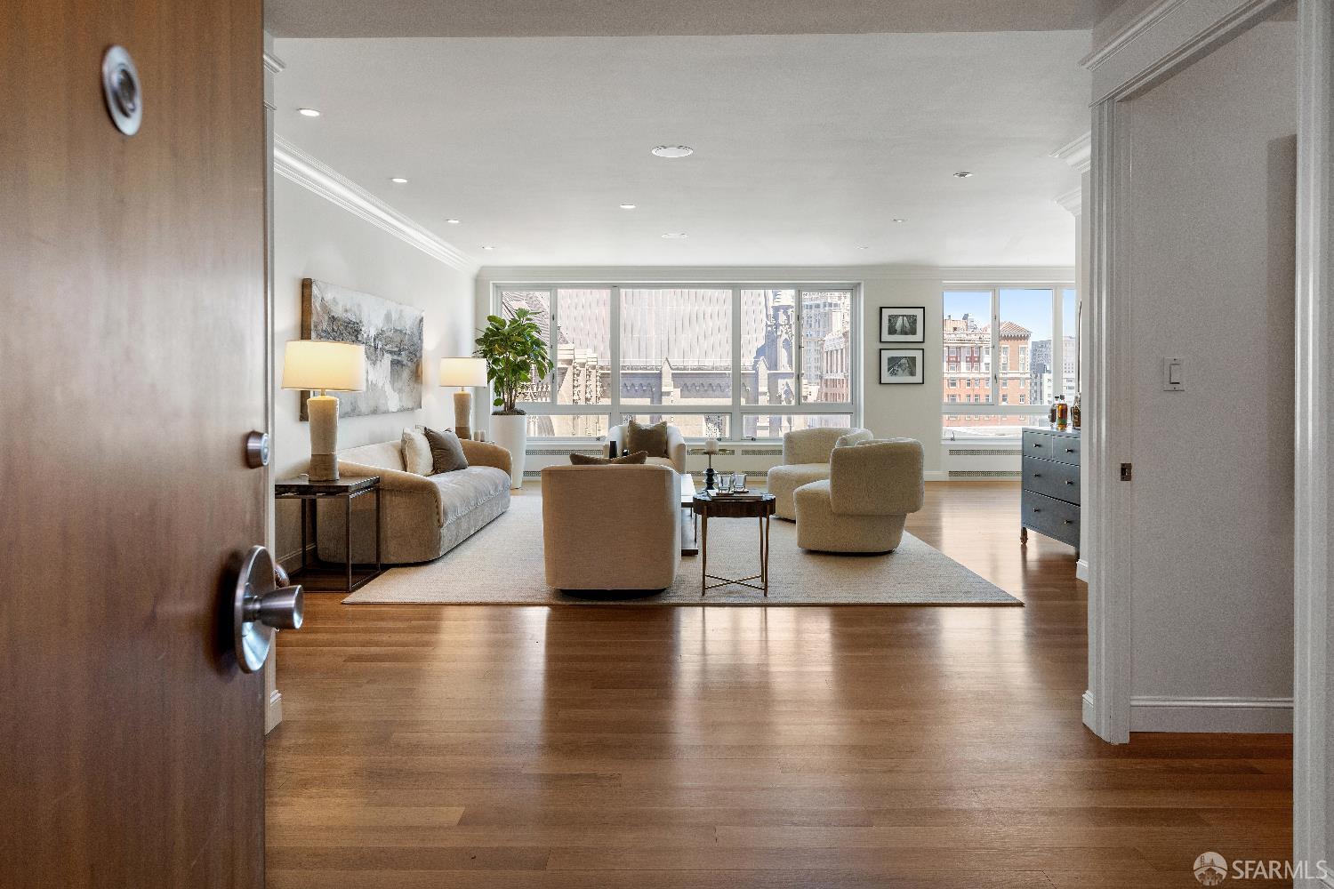 Photo #4: 426113615 Listing: Photo #4