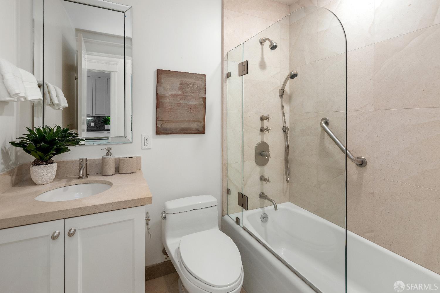 Photo #22: 426113615 Listing: Photo #22