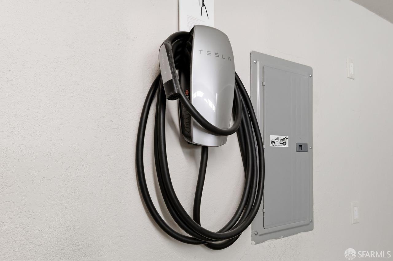 Detail Gallery Image 44 of 58 For 179 Bay View Dr, San Carlos,  CA 94070 - 3 Beds | 2/1 Baths