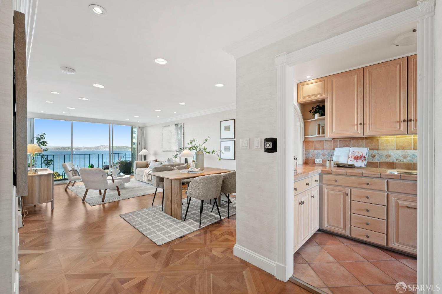 Photo #14: 426112495 Listing: Photo #14