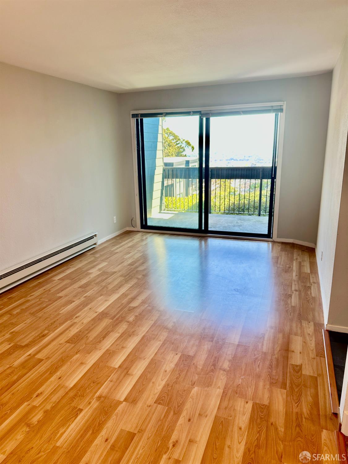 Detail Gallery Image 3 of 21 For 5177 Diamond Heights Blvd #113,  San Francisco,  CA 94131 - 1 Beds | 1 Baths