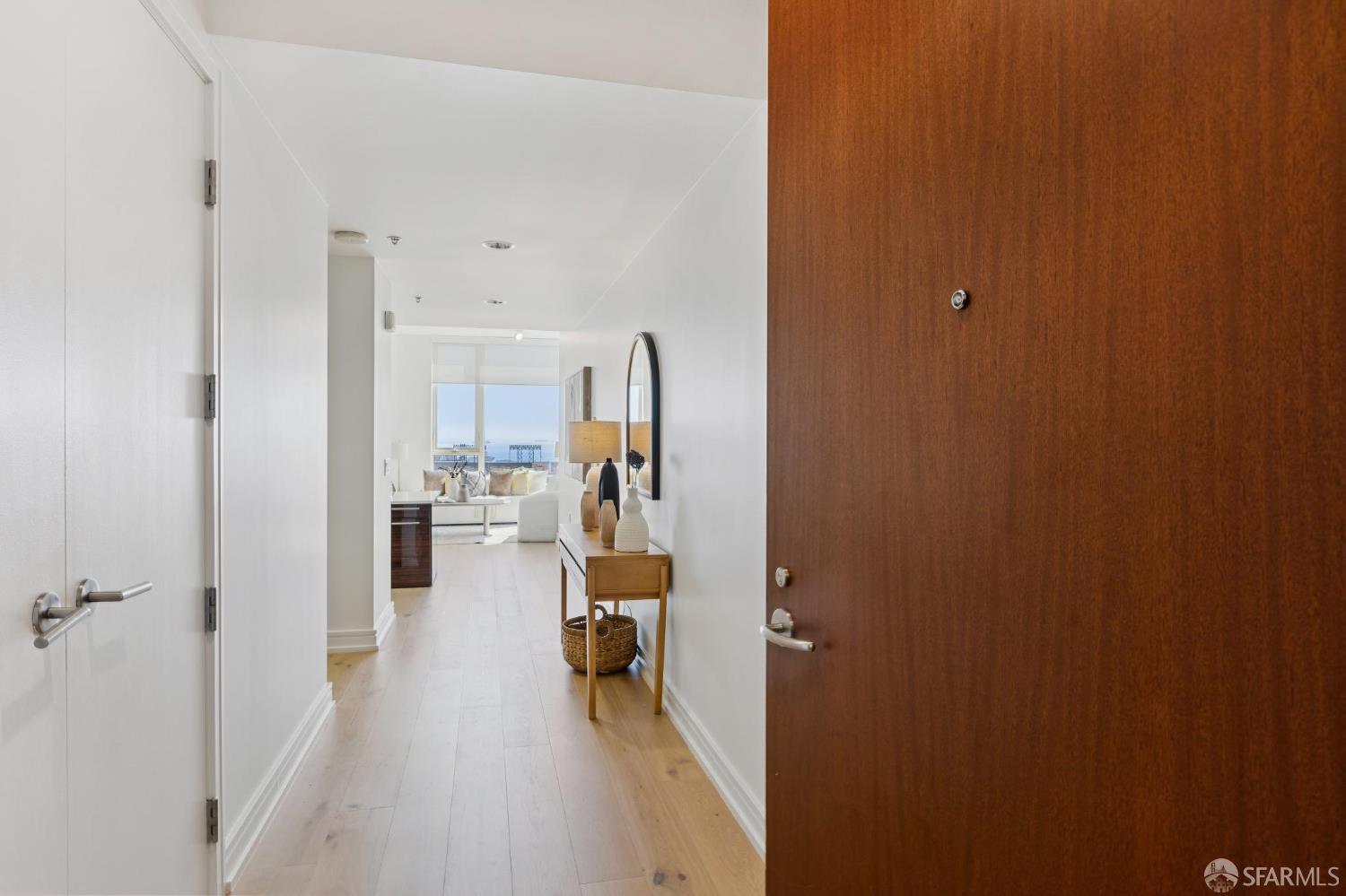 Photo #2: 426108116 Listing: Photo #2