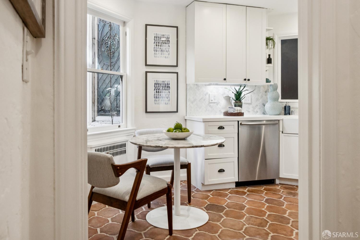 Photo #7: 426113304 Listing: Photo #7