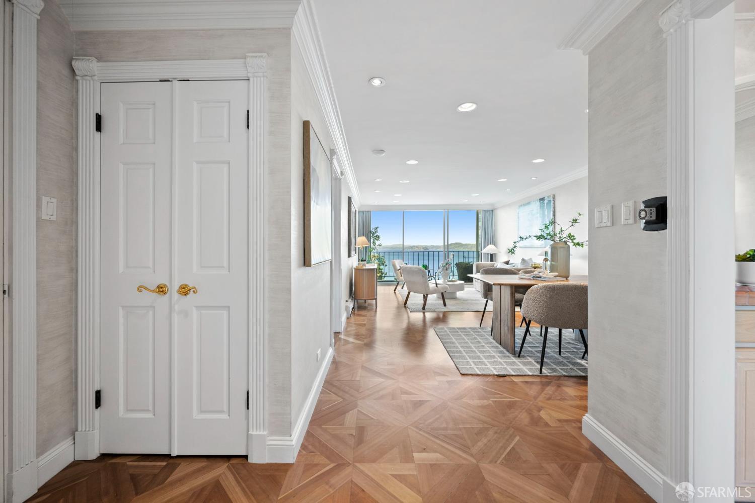 Photo #2: 426112495 Listing: Photo #2